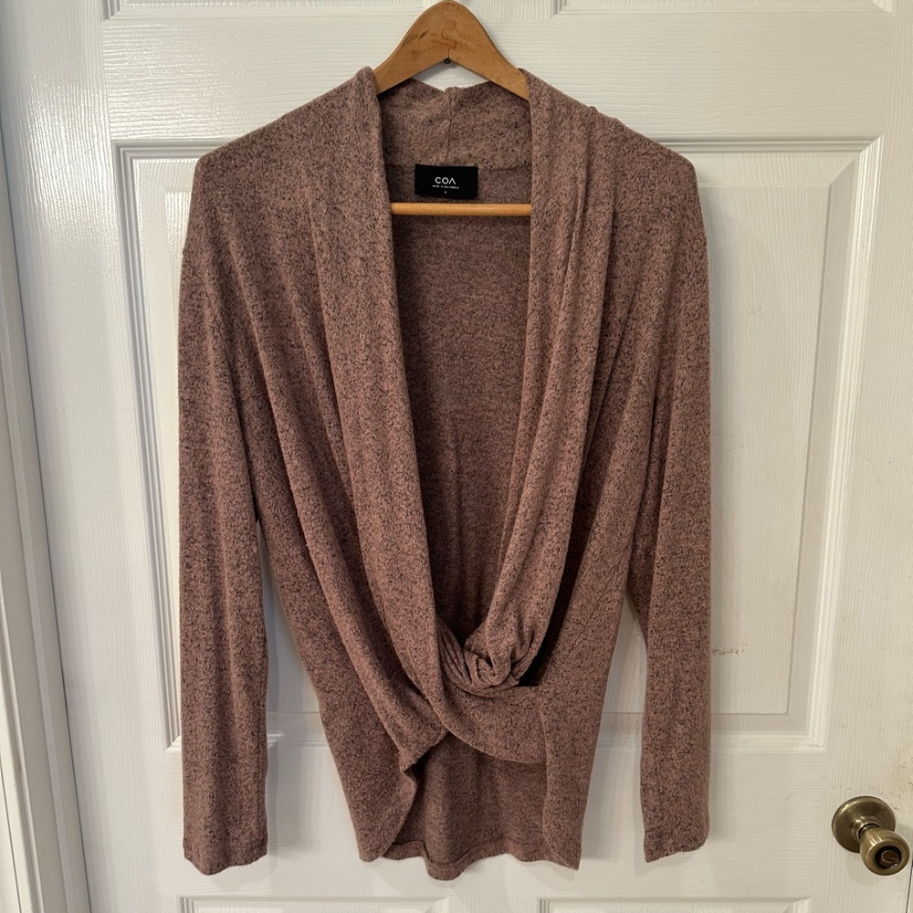 Lightweight crossover top.